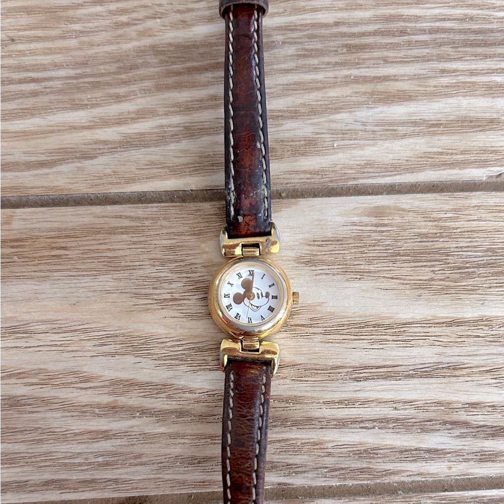 VINTAGE DISNEY time works wrist watch